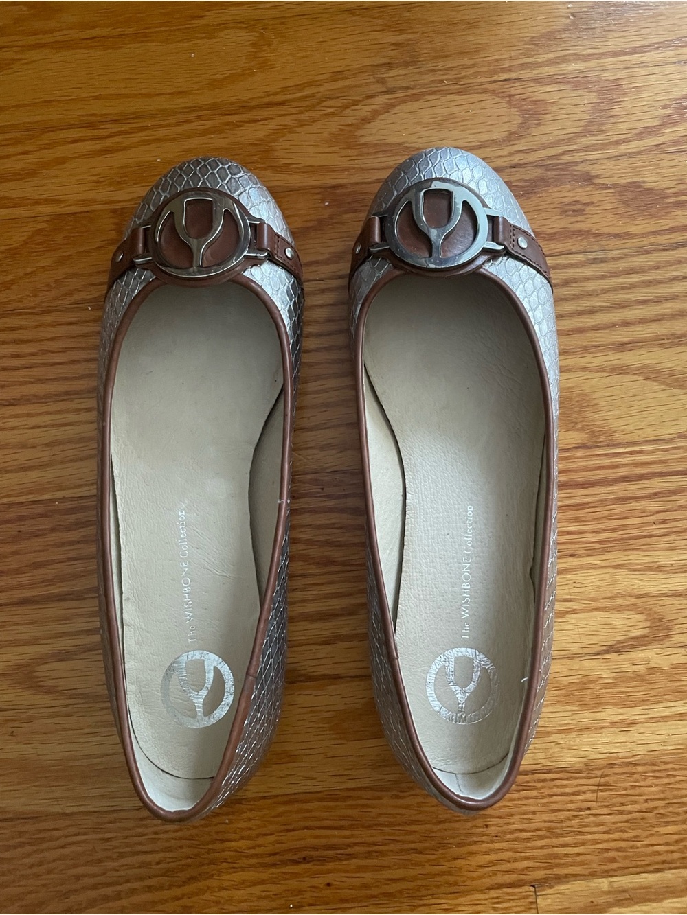 Brand new - The WISHBONE Collection flats